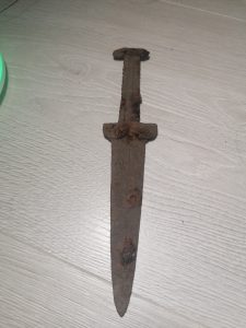 Pumnal de tip Akinakes