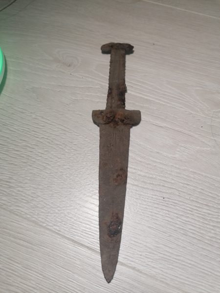 Pumnal de tip Akinakes